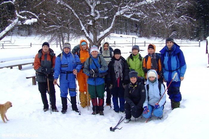 Все 11 участников путешествия по Карпатам в январе 2012