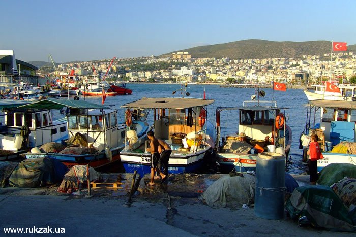 Порт на Эгейском море г.Кушидаши. Турция, лето 2011