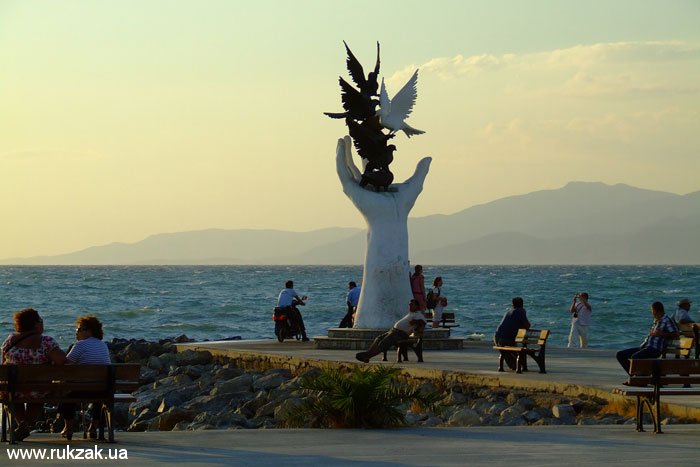 Город Кушидаши, побережье Эгейского моря. Турция, лето 2011