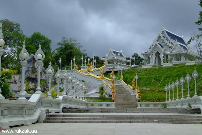 Храм Wat Kaew. г.Краби, Таиланд