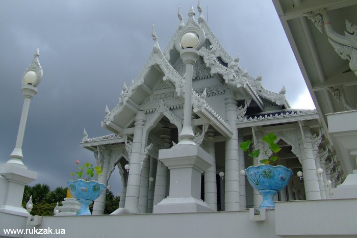 Храм Wat Kaew. г.Краби, Таиланд