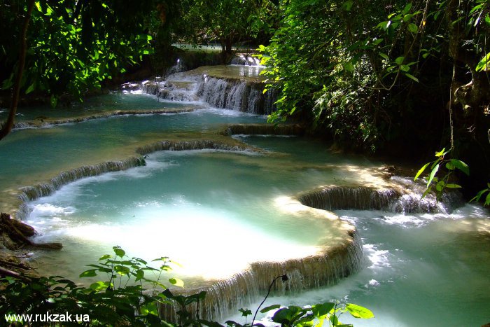 Травертины водопада около Луангпрабанга