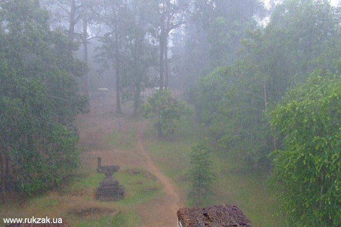 Камбоджа. Тропический ливень