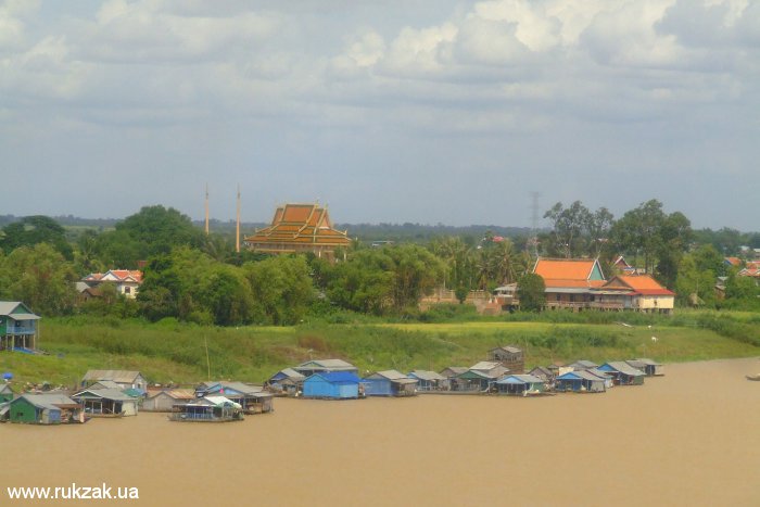 Камбоджа. Дома на воде